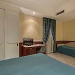 酒店 博罗梅奥酒店 3*