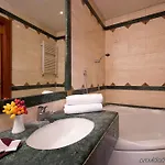 Ξενοδοχείο Borromeo 3*