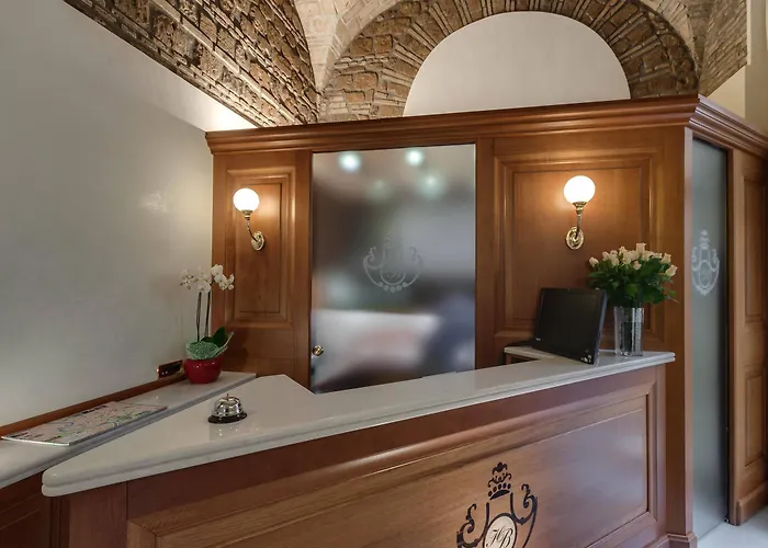 博罗梅奥酒店 3*